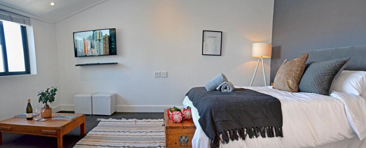 Central Modern Studio Apartment, Hermanus Waterfront Extérieur photo